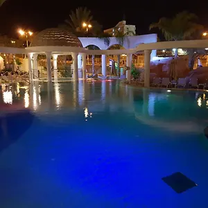 https://luxury-apartment-with-pool-and-balcony-near-the-sea.eilathotels.net